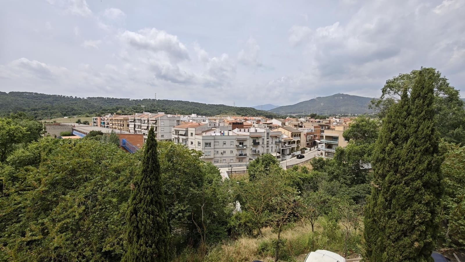 4 soveværelse Lejlighed til salg i Sentmenat - € 250.000 (Ref: 9510012)