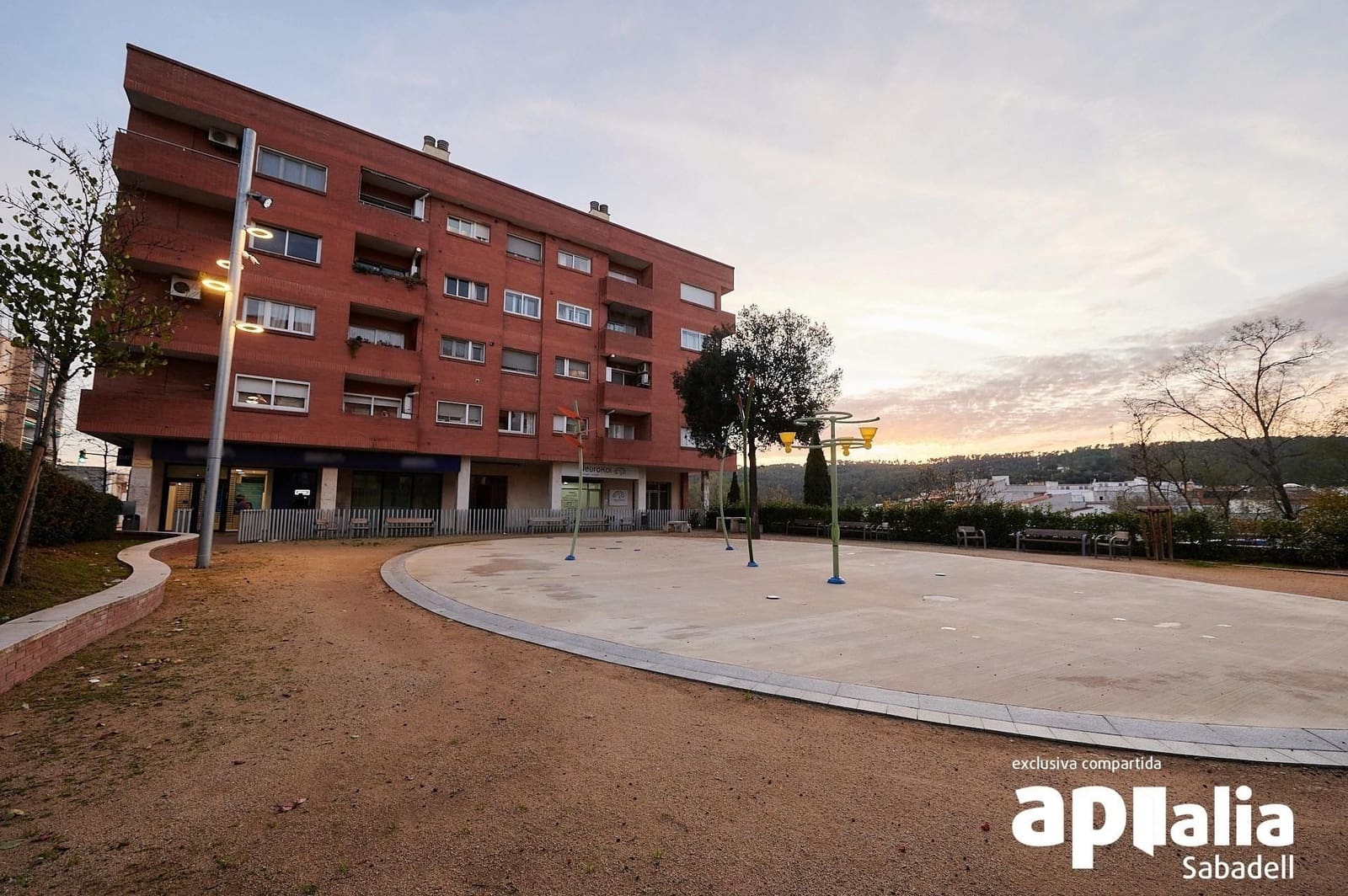 4 soveværelse Lejlighed til salg i Sentmenat - € 250.000 (Ref: 9510012)