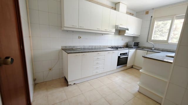 4 quarto Apartamento para venda em Sentmenat - 250 000 € (Ref: 9510012)