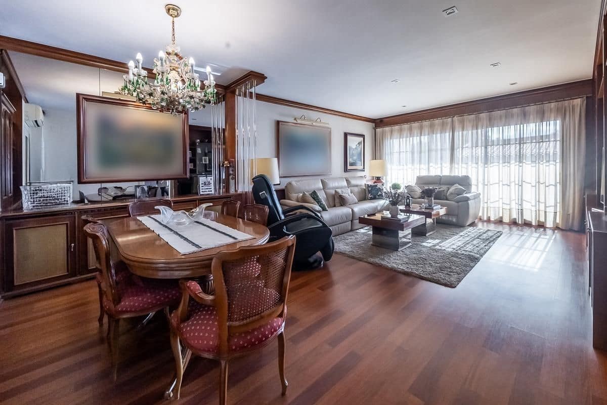 5 bedroom Townhouse for sale in Sabadell with garage - € 985,000 (Ref: 9510014)