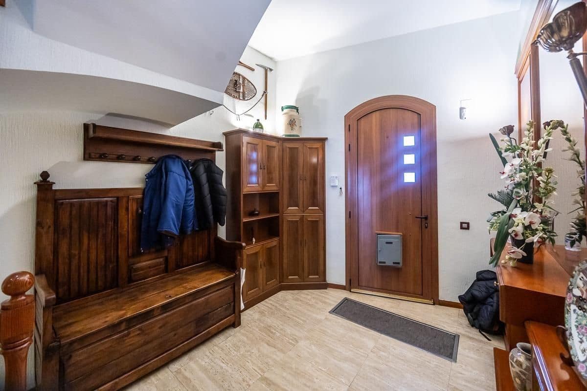 5 bedroom Townhouse for sale in Sabadell with garage - € 985,000 (Ref: 9510014)