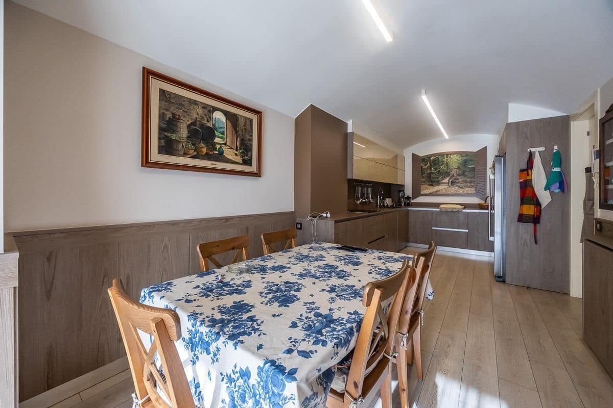 5 bedroom Townhouse for sale in Sabadell with garage - € 985,000 (Ref: 9510014)