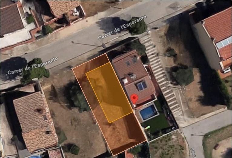 Byggetomt til salgs i Sentmenat - € 90 000 (Ref: 9510015)