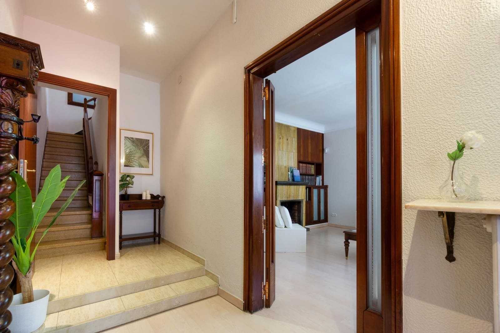 11 bedroom Townhouse for sale in Sabadell with garage - € 550,000 (Ref: 9510016)