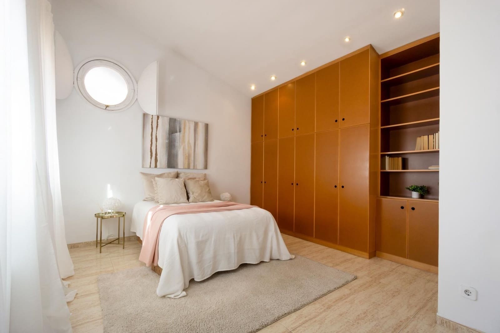 11 bedroom Townhouse for sale in Sabadell with garage - € 550,000 (Ref: 9510016)