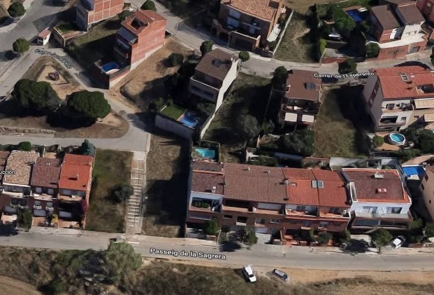 Byggetomt til salgs i Sentmenat - € 120 000 (Ref: 9510017)