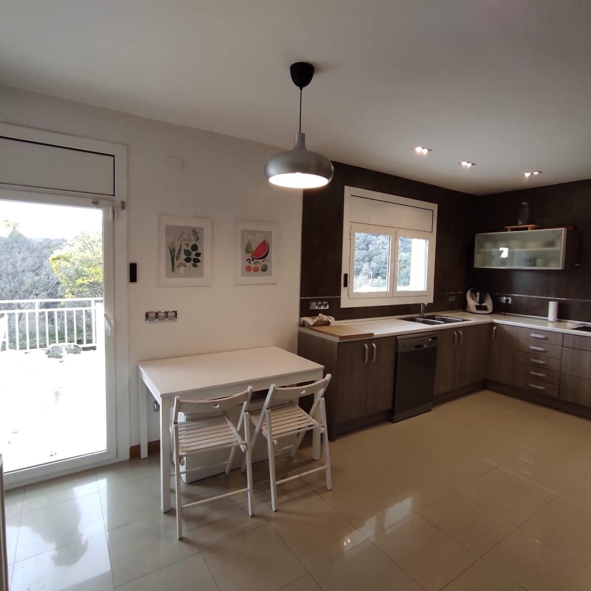 6 soveværelse Villa til salg i Castellar del Valles med swimmingpool garage - € 580.000 (Ref: 9510018)