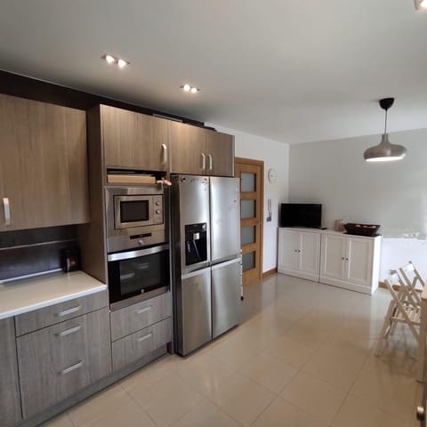 6 soveværelse Villa til salg i Castellar del Vallès med swimmingpool garage - € 580.000 (Ref: 9510018)