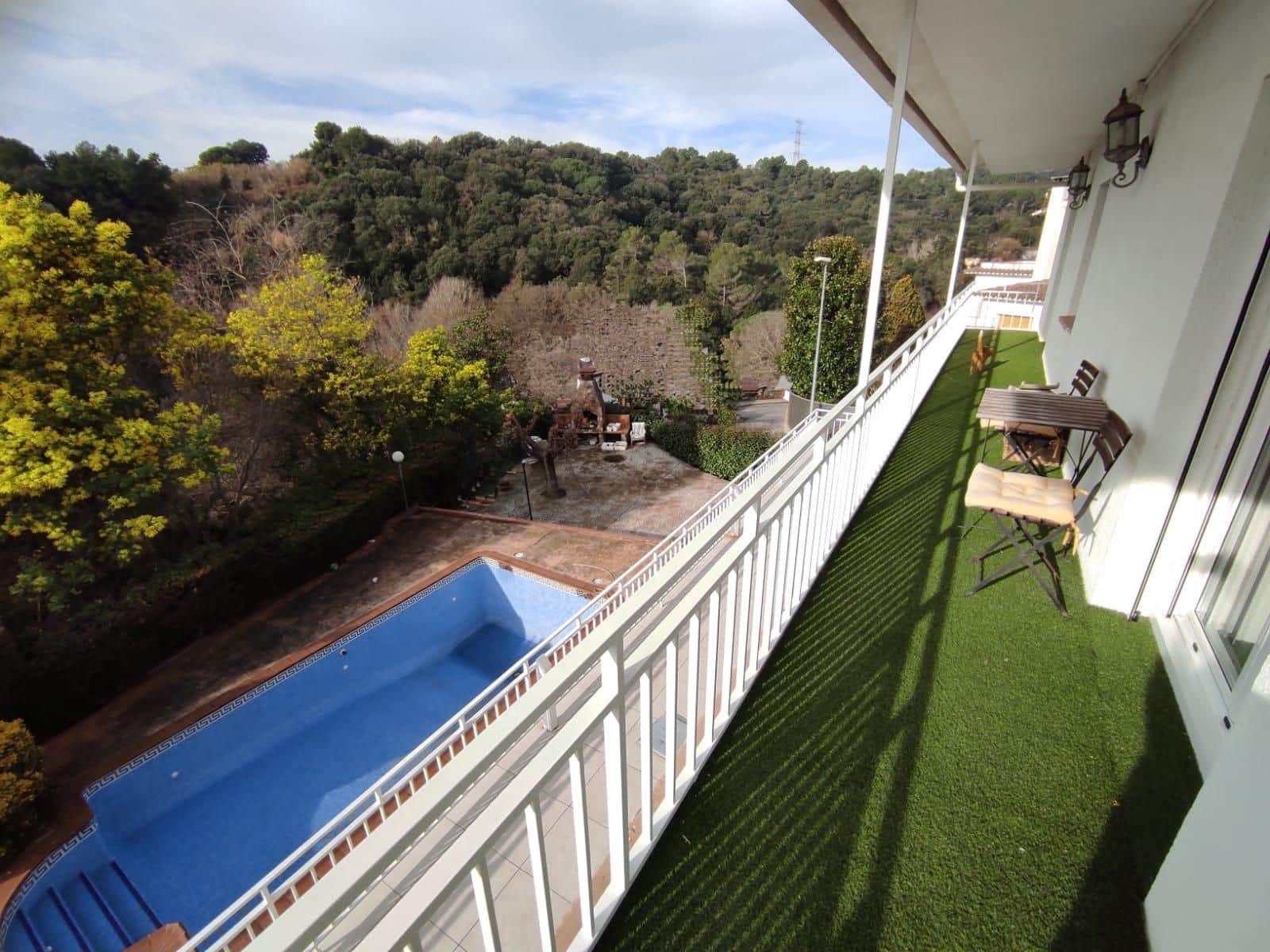 6 soveværelse Villa til salg i Castellar del Valles med swimmingpool garage - € 580.000 (Ref: 9510018)