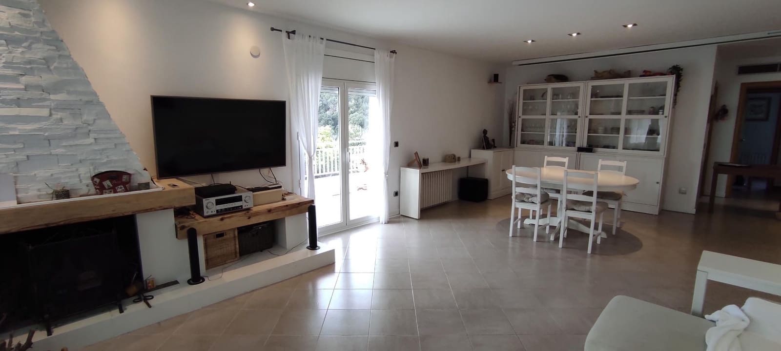 6 soveværelse Villa til salg i Castellar del Valles med swimmingpool garage - € 580.000 (Ref: 9510018)