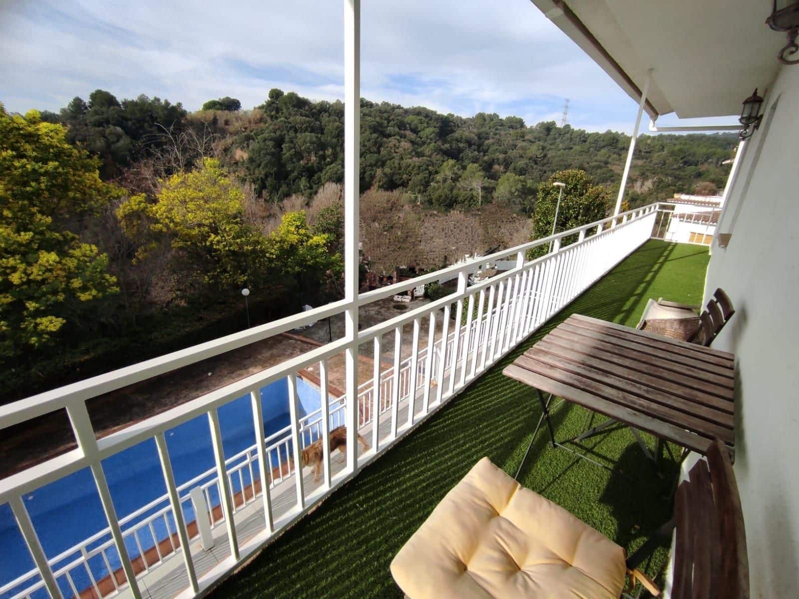 6 soveværelse Villa til salg i Castellar del Valles med swimmingpool garage - € 580.000 (Ref: 9510018)