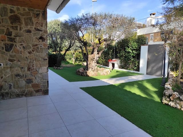 6 soveværelse Villa til salg i Castellar del Vallès med swimmingpool garage - € 580.000 (Ref: 9510018)