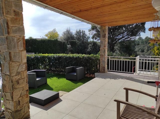 6 soveværelse Villa til salg i Castellar del Vallès med swimmingpool garage - € 580.000 (Ref: 9510018)