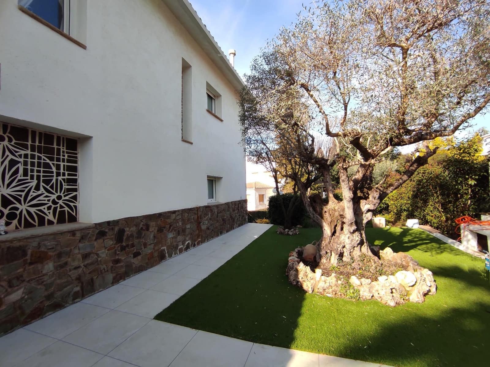 6 soveværelse Villa til salg i Castellar del Valles med swimmingpool garage - € 580.000 (Ref: 9510018)