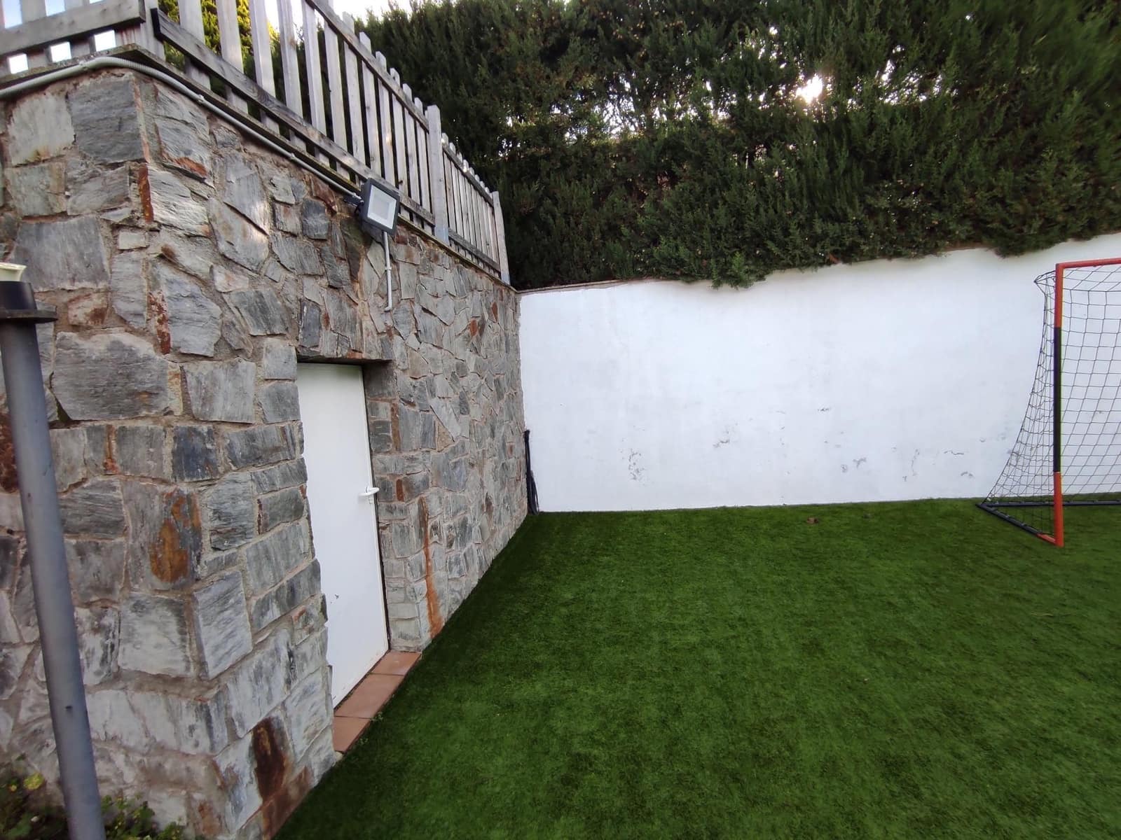 6 soveværelse Villa til salg i Castellar del Valles med swimmingpool garage - € 580.000 (Ref: 9510018)