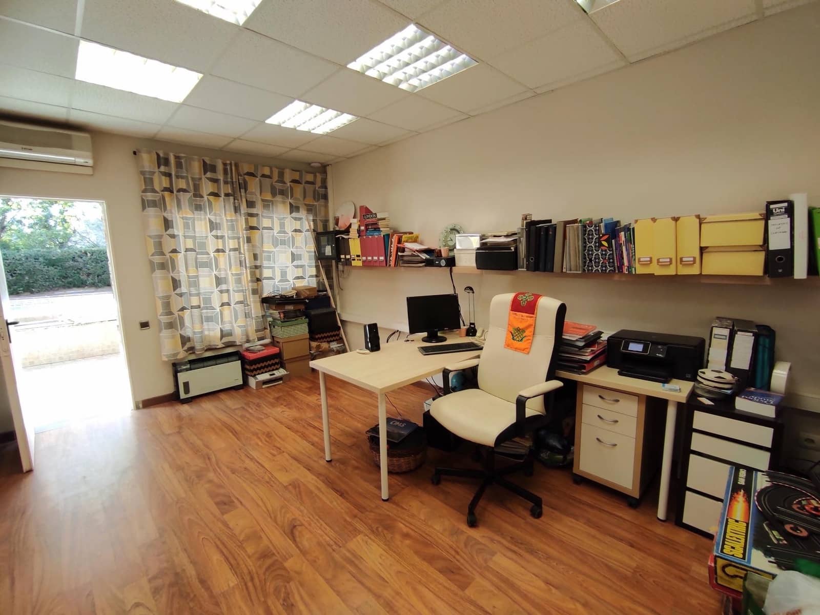 6 soveværelse Villa til salg i Castellar del Valles med swimmingpool garage - € 580.000 (Ref: 9510018)