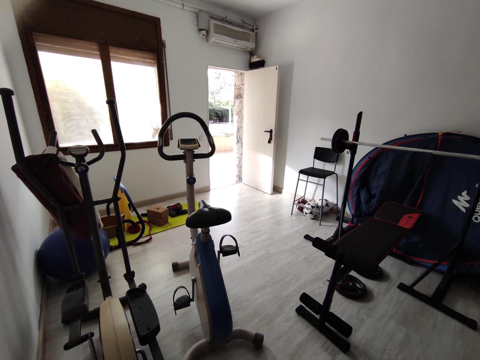 6 soveværelse Villa til salg i Castellar del Valles med swimmingpool garage - € 580.000 (Ref: 9510018)