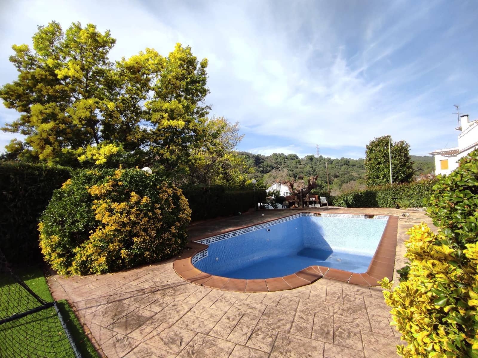 6 soveværelse Villa til salg i Castellar del Valles med swimmingpool garage - € 580.000 (Ref: 9510018)