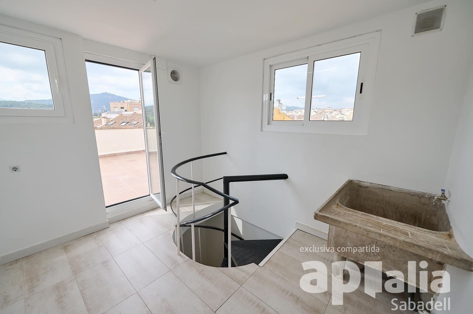 3 soveværelse Byhus til salg i Sentmenat med garage - € 339.999 (Ref: 9510019)