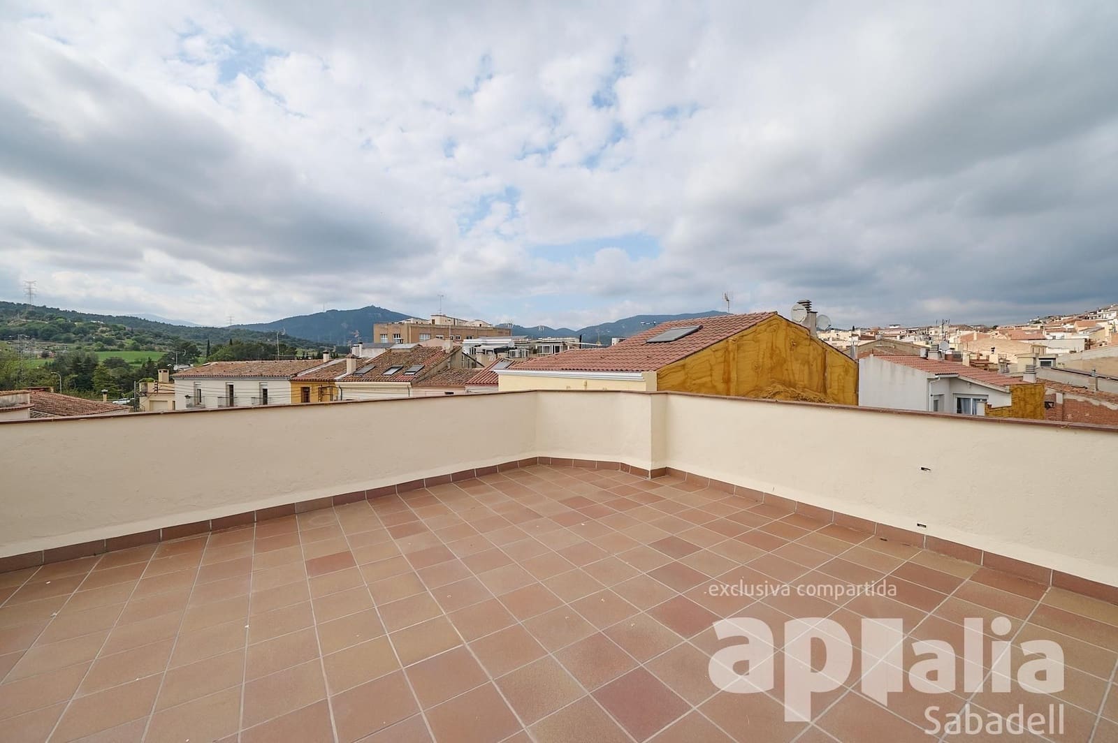 3 soveværelse Byhus til salg i Sentmenat med garage - € 339.999 (Ref: 9510019)