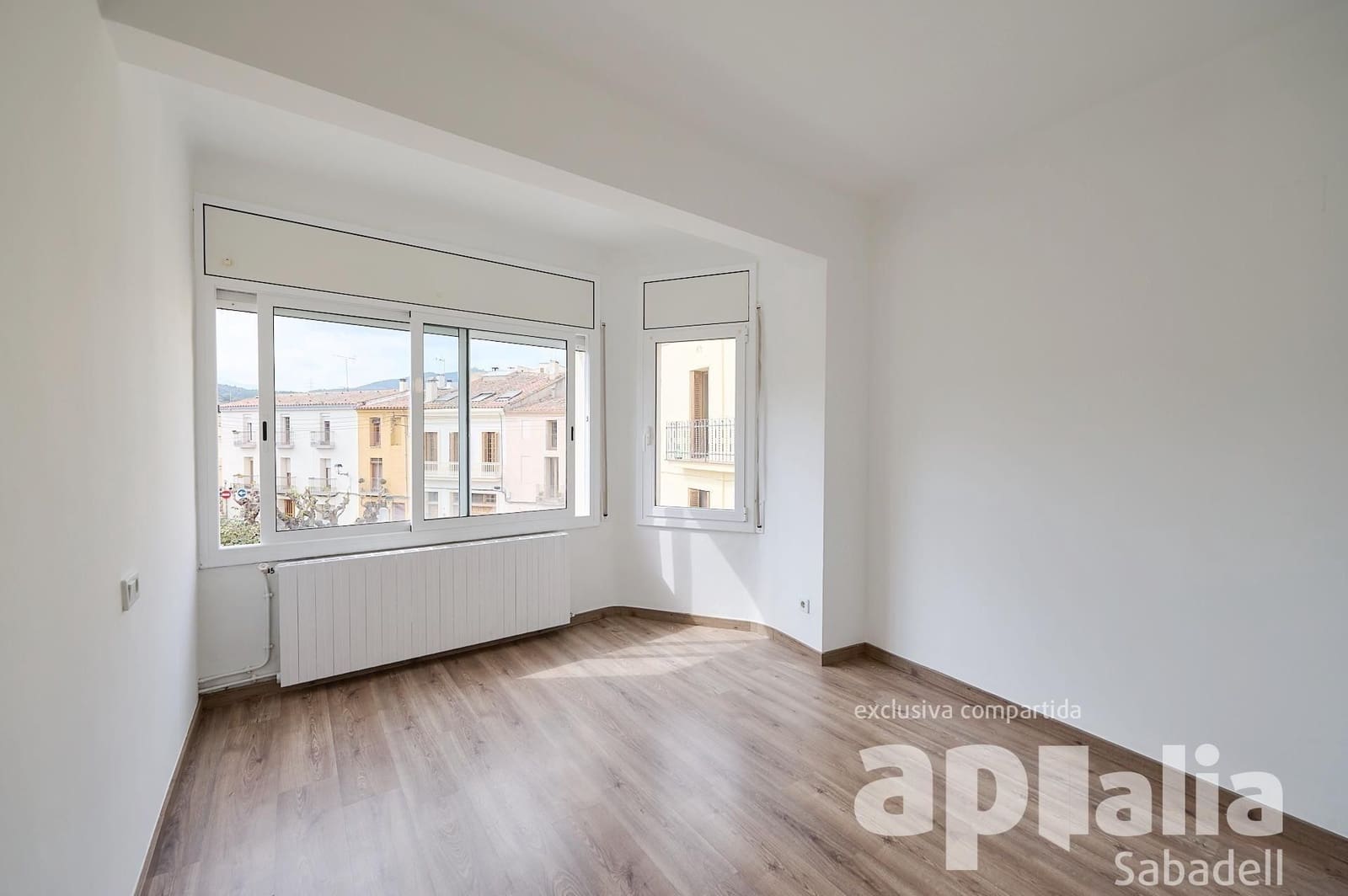 3 soveværelse Byhus til salg i Sentmenat med garage - € 339.999 (Ref: 9510019)