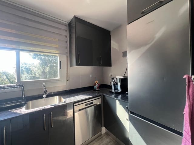 4 soveværelse Villa til salg i Sentmenat med garage - € 380.000 (Ref: 9510020)