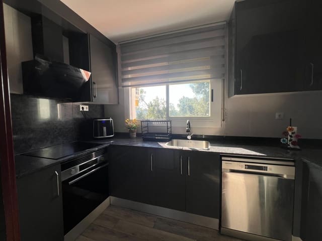 4 soveværelse Villa til salg i Sentmenat med garage - € 380.000 (Ref: 9510020)