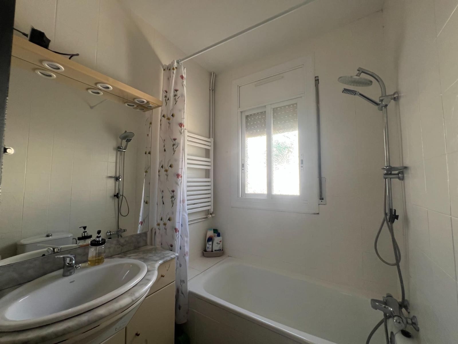 4 soveværelse Villa til salg i Sentmenat med garage - € 380.000 (Ref: 9510020)