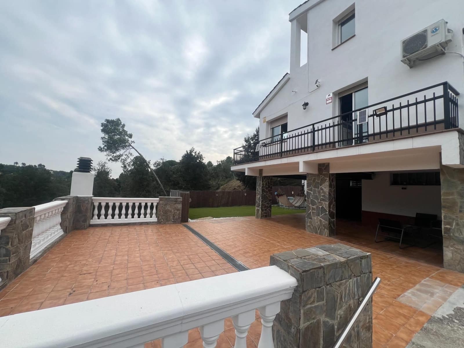 4 soveværelse Villa til salg i Sentmenat med garage - € 380.000 (Ref: 9510020)