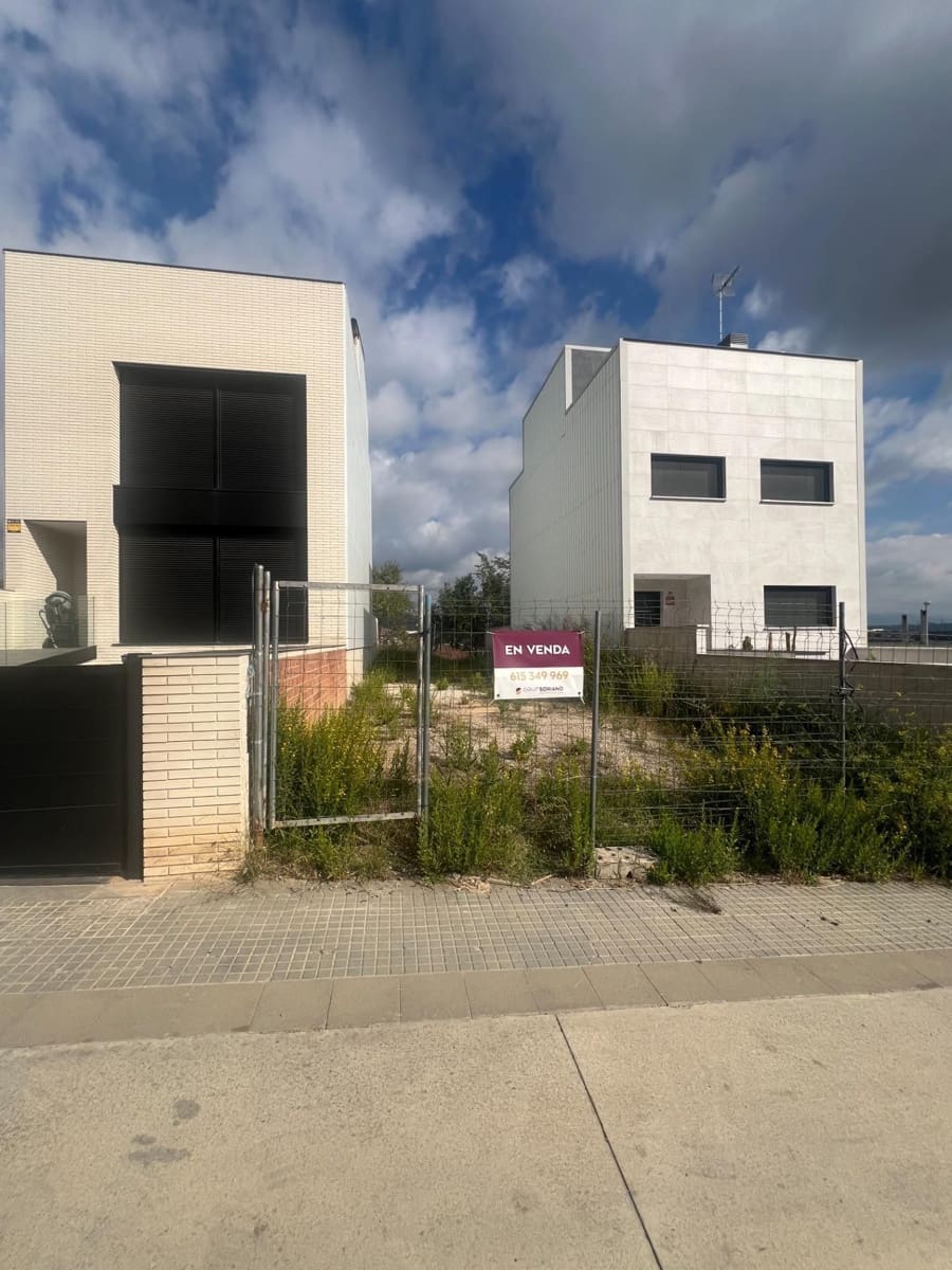 Byggetomt til salgs i Sentmenat - € 63 000 (Ref: 9510022)