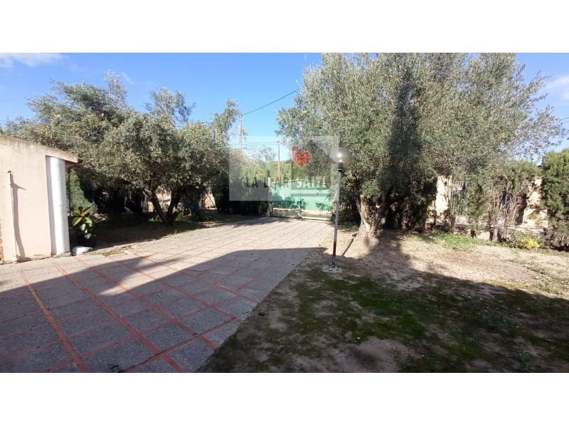 6 bedroom Villa for sale in Llosa de Ranes - € 450,000 (Ref: 7716463)