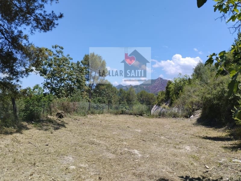Ubebygd land til salgs i Genoves - € 49 500 (Ref: 9613937)