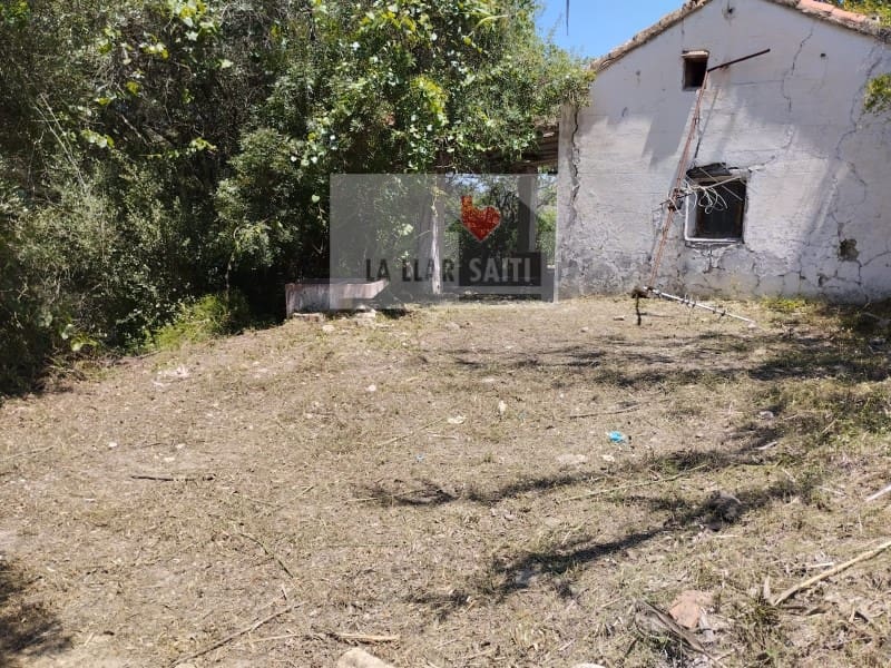 Ubebygd land til salgs i Genoves - € 49 500 (Ref: 9613937)
