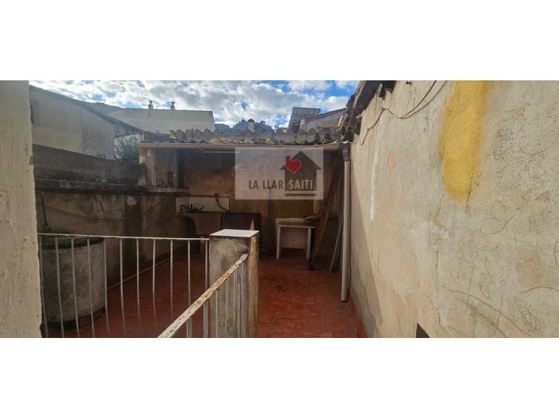 7 soveværelse Byhus til salg i Xativa - € 90.000 (Ref: 9613942)