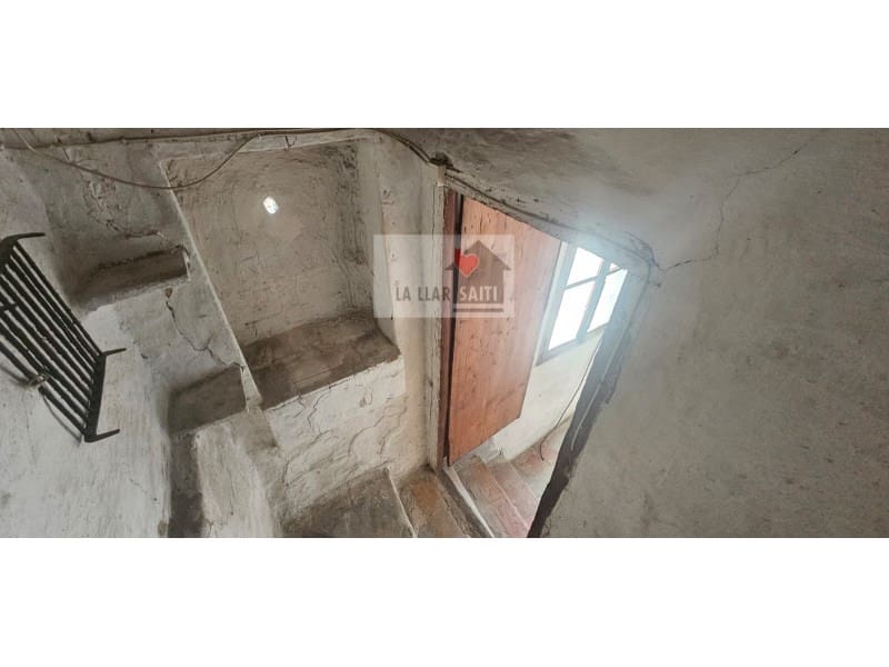 7 soveværelse Byhus til salg i Xativa - € 90.000 (Ref: 9613942)