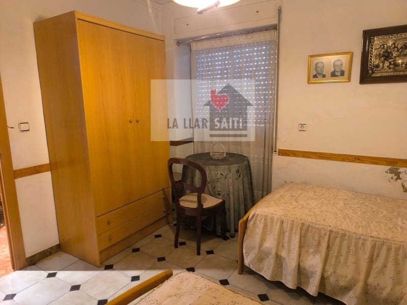 4 soveværelse Byhus til salg i Xativa - € 105.000 (Ref: 9613943)