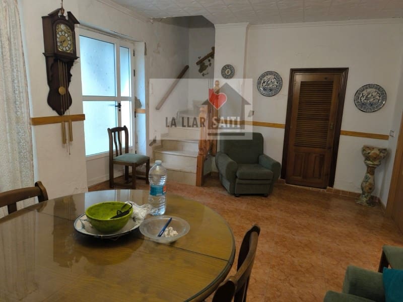 4 soveværelse Byhus til salg i Xativa - € 105.000 (Ref: 9613943)