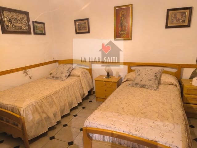 4 soveværelse Byhus til salg i Xàtiva - € 105.000 (Ref: 9613943)