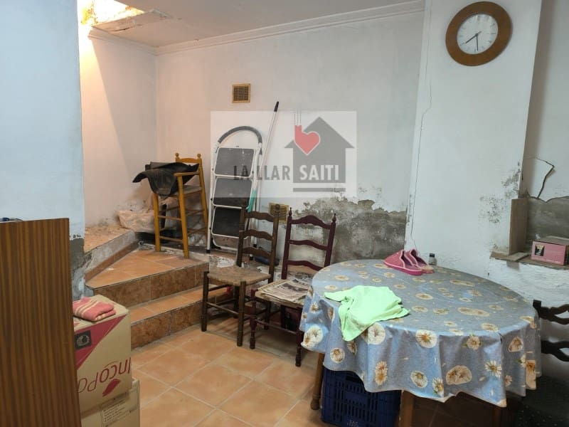 4 soveværelse Byhus til salg i Xativa - € 105.000 (Ref: 9613943)