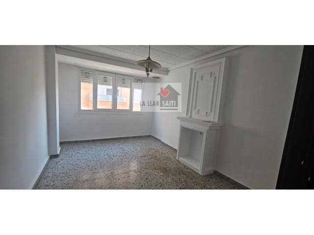 Piso de 4 habitaciones en Xirivella en venta - 188.000 € (Ref: 9613946)