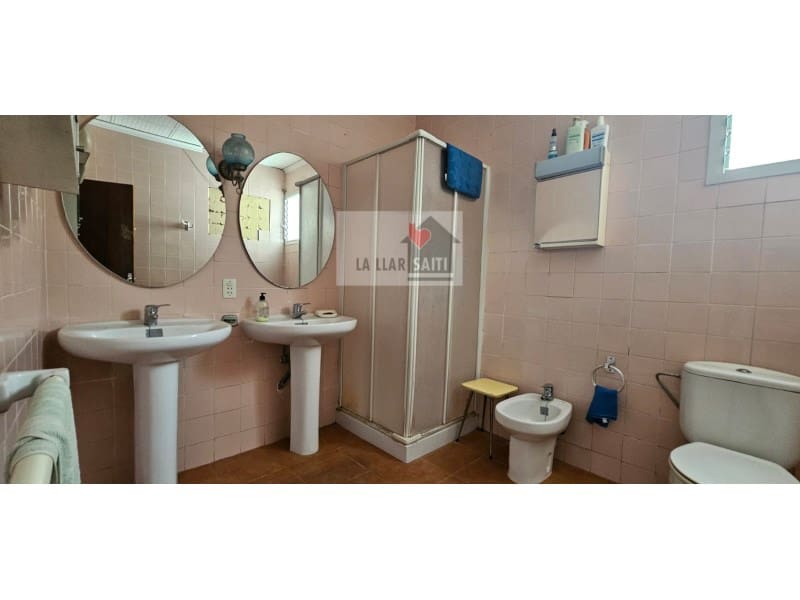 4 bedroom Villa for sale in Xativa - € 300,000 (Ref: 9613950)