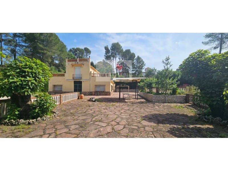 4 bedroom Villa for sale in Xativa - € 300,000 (Ref: 9613950)