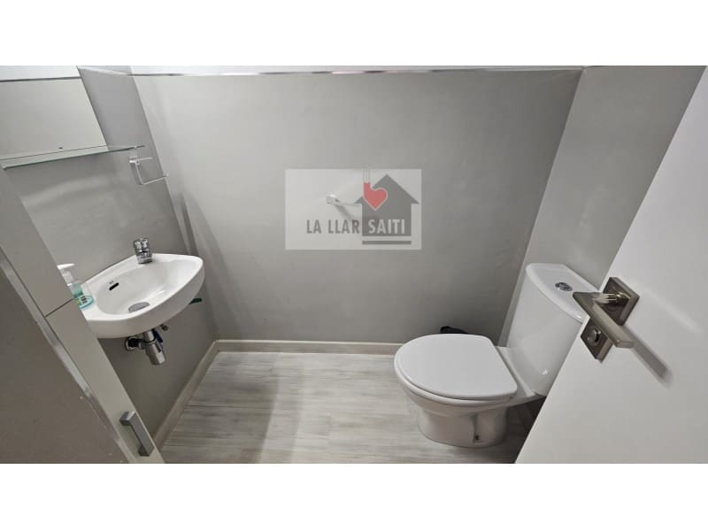 Kommersiell til leie i Xativa - € 1 100 (Ref: 9613955)