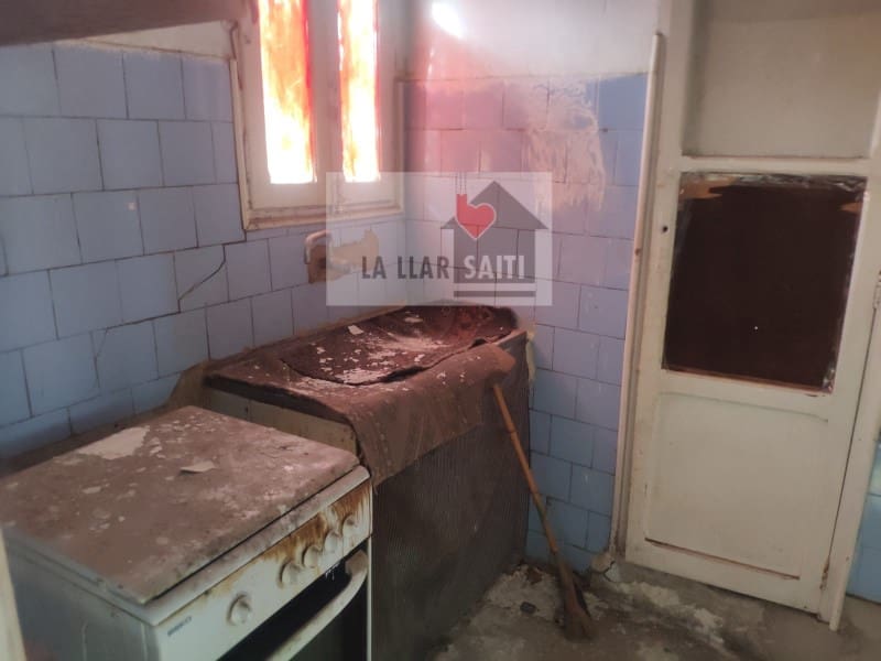 6 bedroom Townhouse for sale in Xativa - € 150,000 (Ref: 9613957)