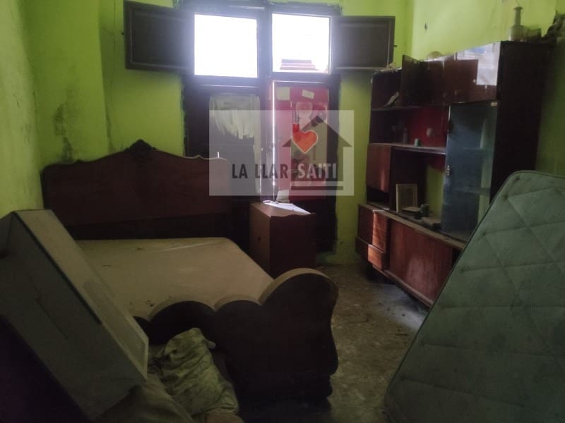 6 bedroom Townhouse for sale in Xativa - € 150,000 (Ref: 9613957)