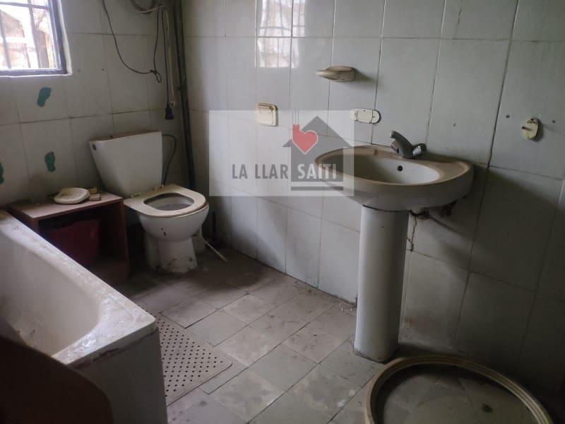 6 bedroom Townhouse for sale in Xativa - € 150,000 (Ref: 9613957)