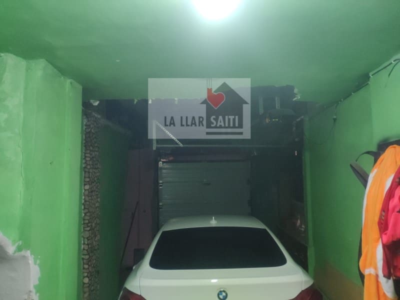 6 bedroom Townhouse for sale in Xativa - € 150,000 (Ref: 9613957)