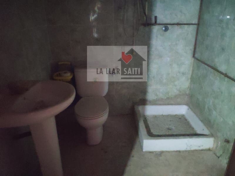 6 bedroom Townhouse for sale in Xativa - € 150,000 (Ref: 9613957)