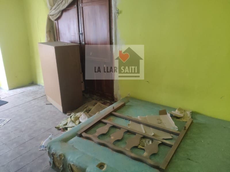 6 bedroom Townhouse for sale in Xativa - € 150,000 (Ref: 9613957)