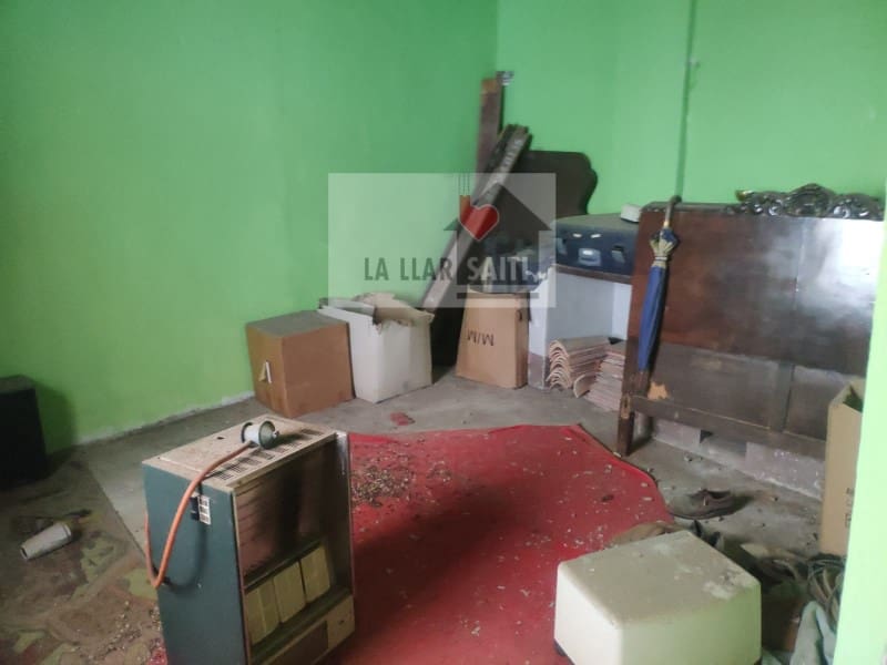 6 bedroom Townhouse for sale in Xativa - € 150,000 (Ref: 9613957)